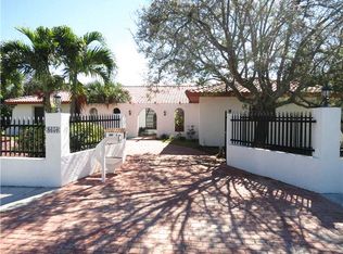 8650 SW 144th St, Palmetto Bay, FL 33158