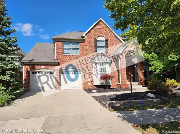 41568 Thoreau Rdg, Novi, MI 48377