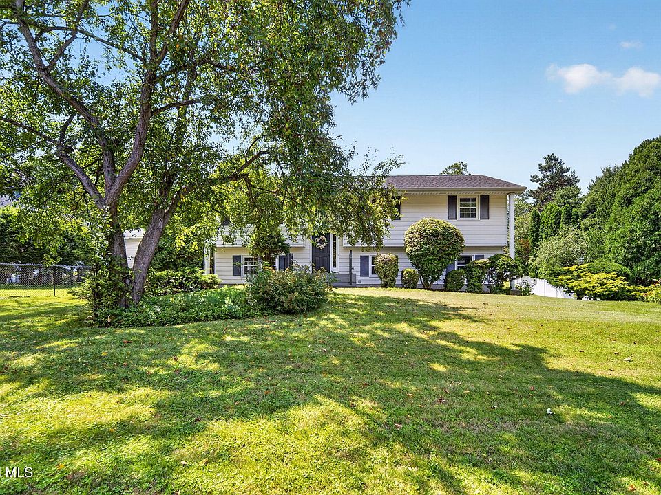 1st image of 4 Farmingdale Road