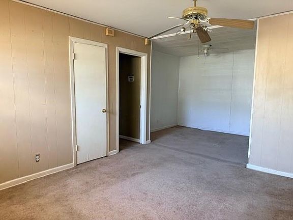 2nd image of 3646 Mainer St