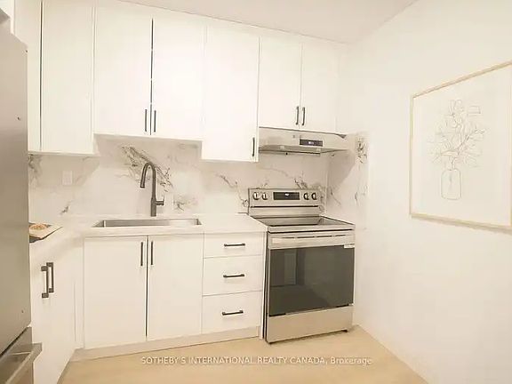 4th image of 1026 Queen St E #1A