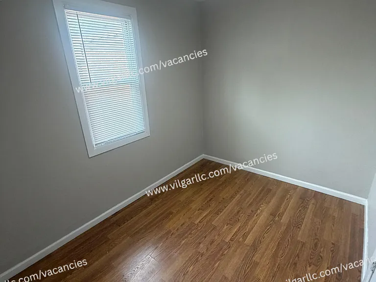 3917 Pulaski St — Photo 18