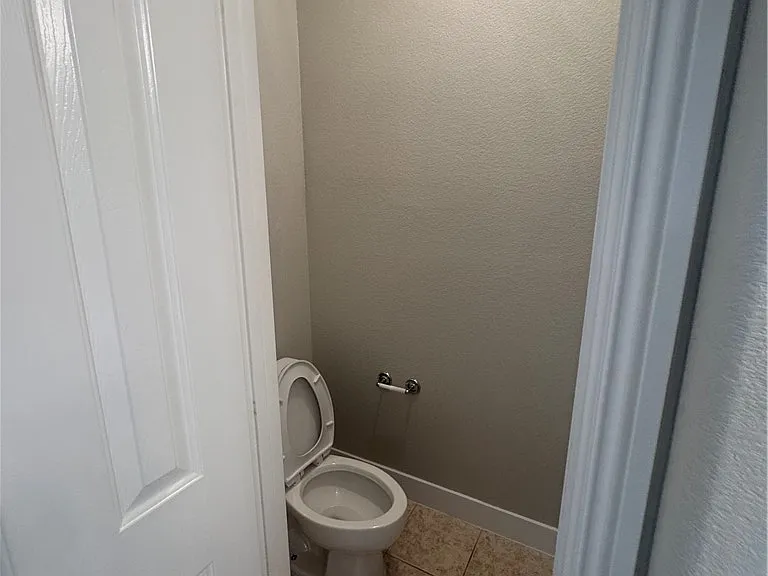 1521 Tillman Falls Ave — Photo 17