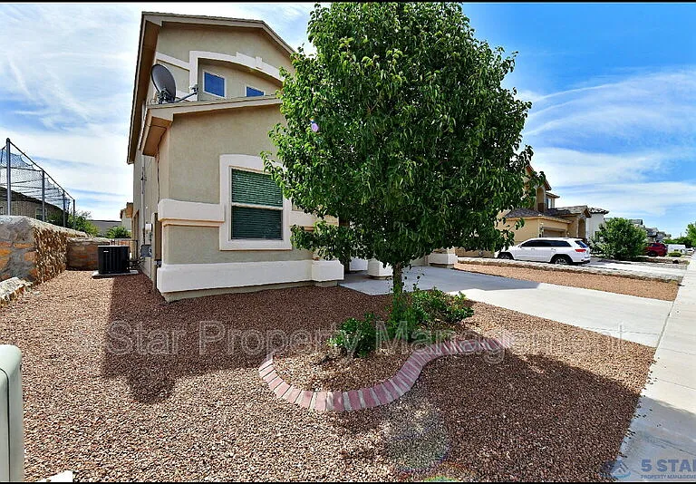 2840 Tierra De Moyo Pl — Photo 1