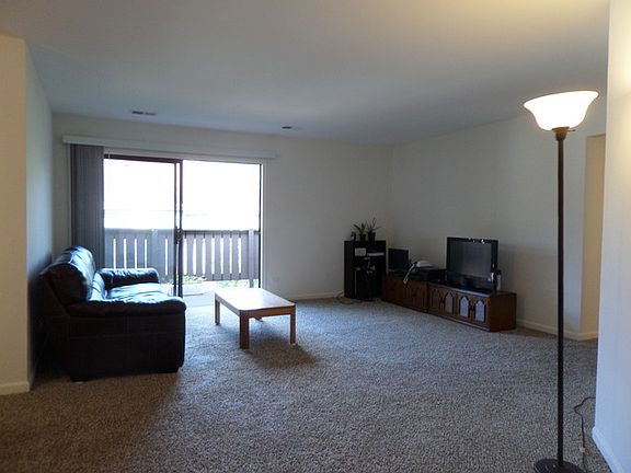 3rd image of 825 E Carriage Ln Unit 8