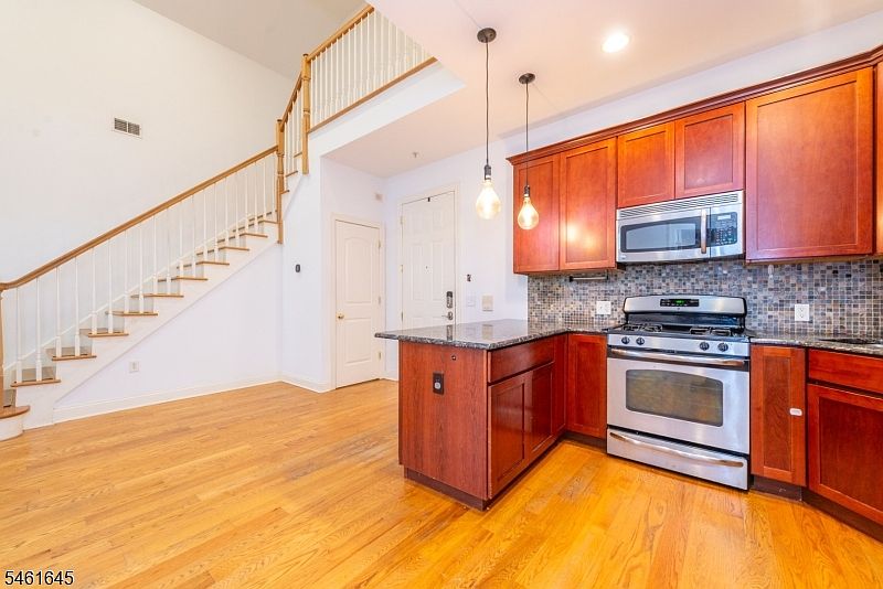 1st image of 186 Walnut St #110