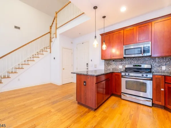 186 Walnut St #110, Bloomfield, NJ 07003
