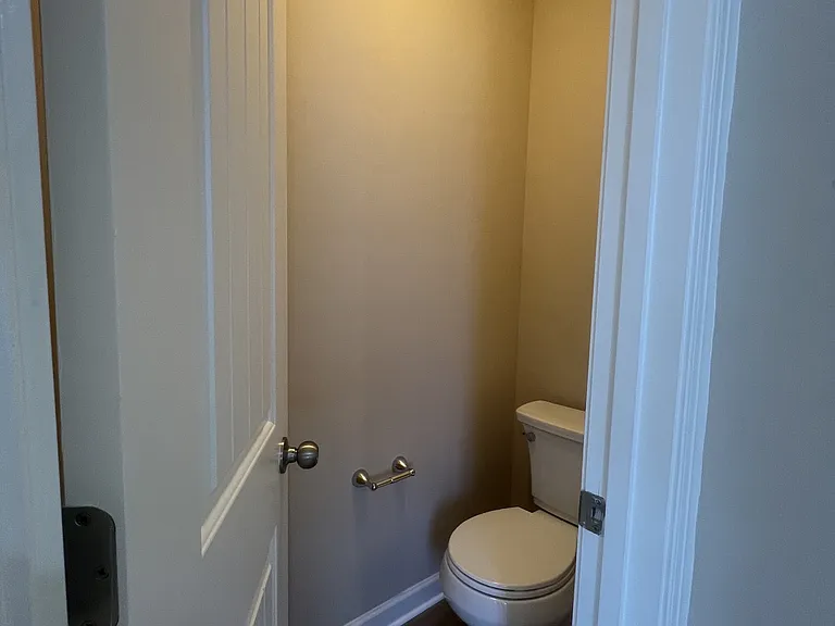 44 Coswell Ct — Photo 32