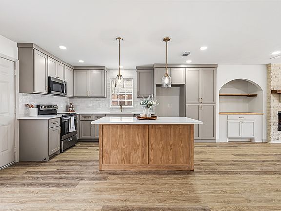 5th image of 1510 Finley Rd