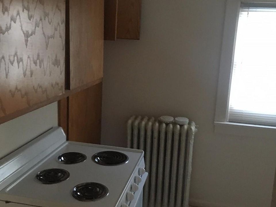 2nd image of 1206 N Chicago Ave #A