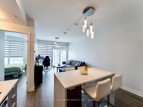 38 Iannuzzi St #1701, Toronto, ON M5V 0A2