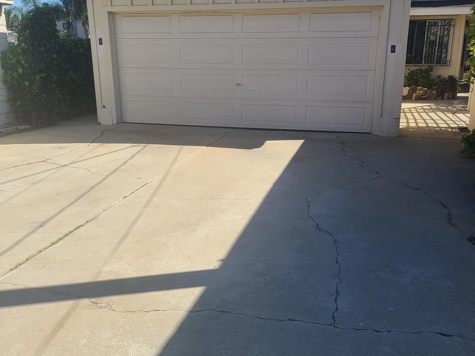3 bed, 675 sqft, $1,995 — Photo 2