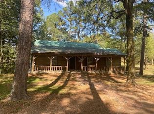 917 Higginbottom Rd, Selmer, TN 38375