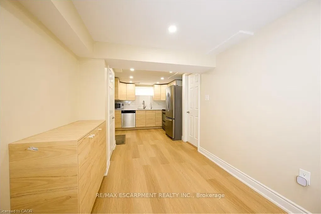 2 bed, $2,100 — Photo 3