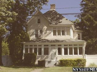 87 Brooklyn Ave, Baldwin, NY 11510