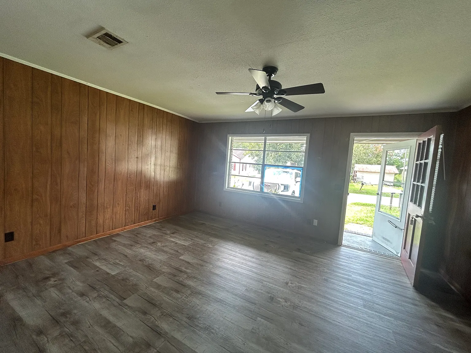 2 bed, 1000 sqft, $800 — Photo 3