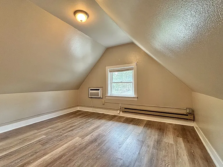 176 S Chestnut St #5 — Photo 12