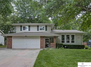 5723 S 152nd St, Omaha, NE 68137