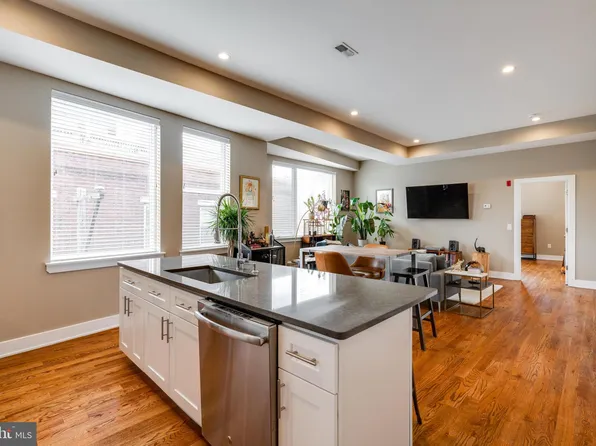 717 N 17th St Unit 3, Philadelphia, PA 19130