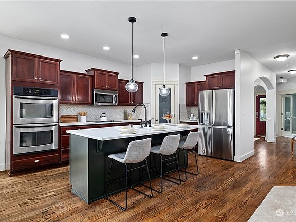 5th image of 4515 Logan Drive NE