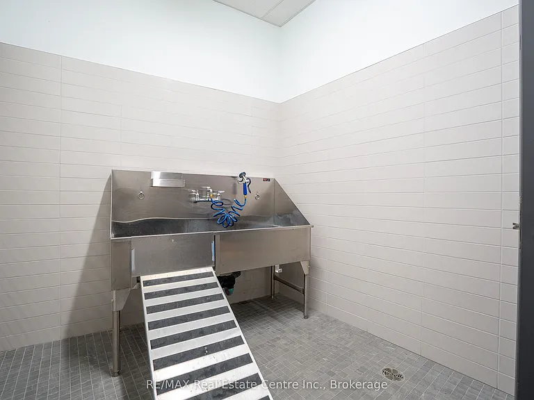 1333 Weber St E #1306 — Photo 23
