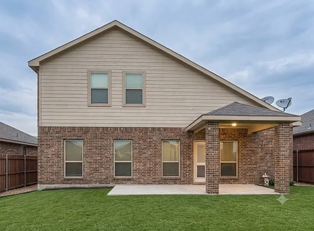 415 Harding Ln — Photo 14