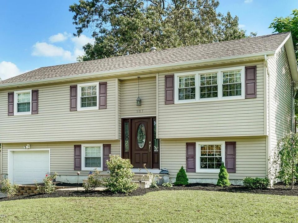 1st image of 987 Westminster Dr