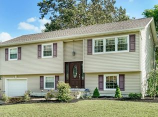 987 Westminster Dr, Toms River, NJ 08753