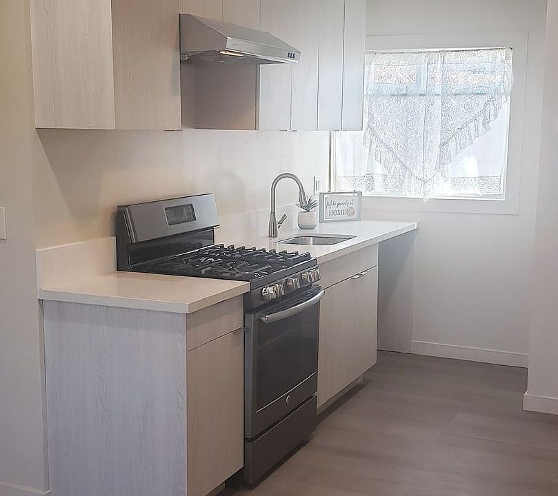 1st image of 1090 Casa Hermosa Dr #B
