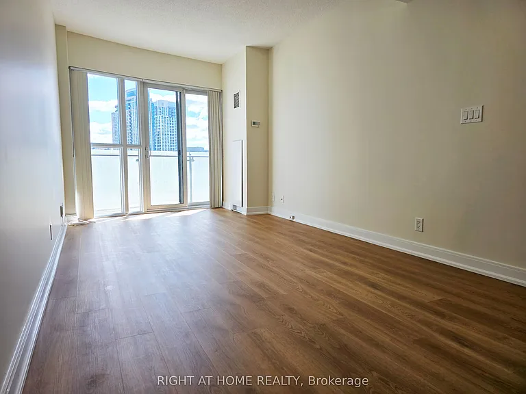 50 Absolute Ave #1605 — Photo 11