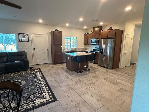 3rd image of 3742 Bayou Rd