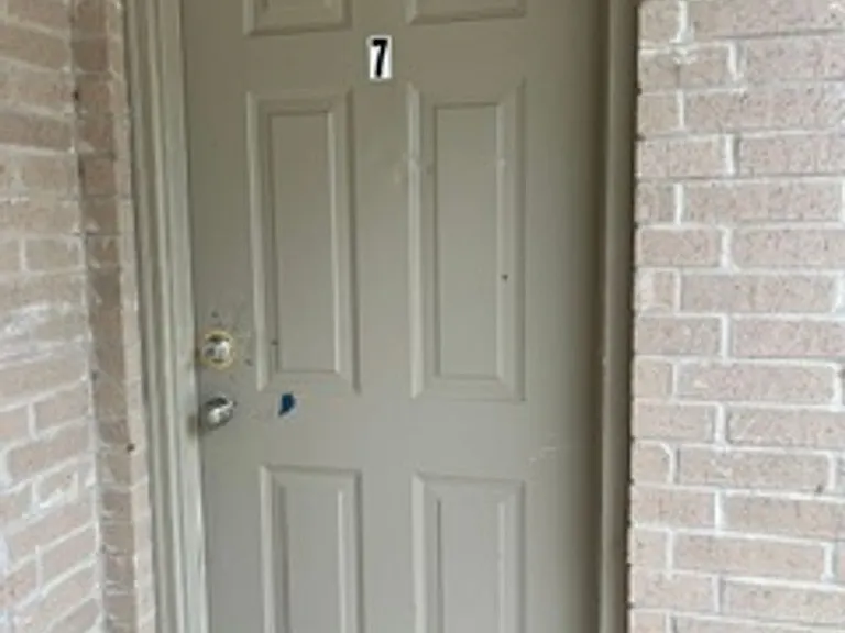 204 Fort St — Photo 11