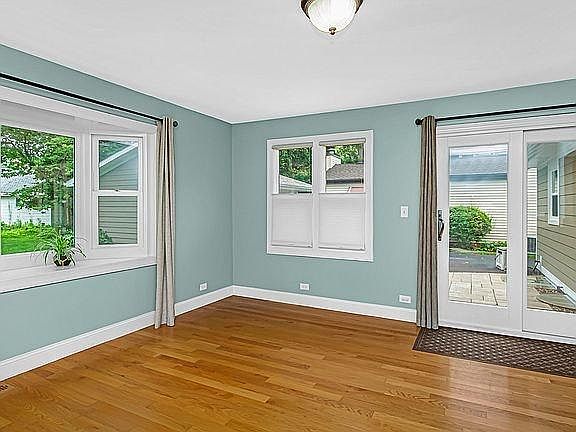 4th image of 220 Latrobe Ave