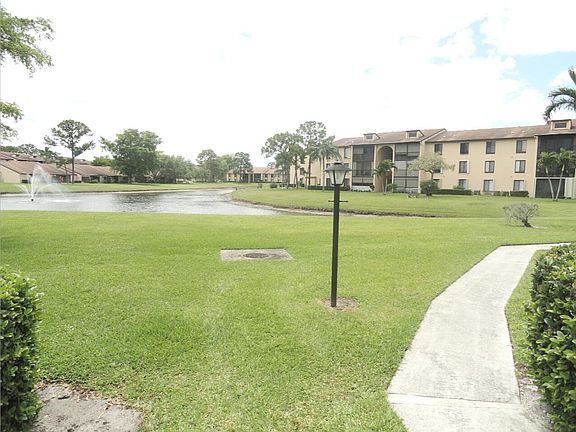 3rd image of 810 Sky Pine Way #F2