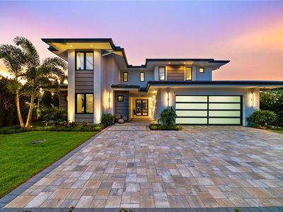 1261 13th AVE N, Naples, FL, 34102