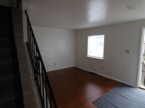 4th image of 1/2 Poplar St