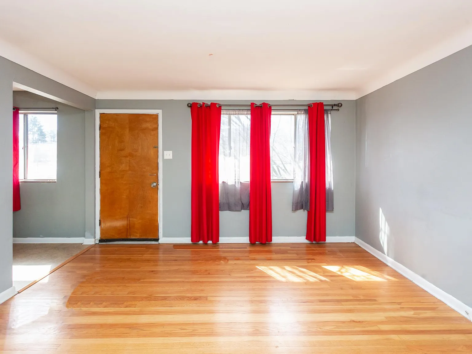 4 bed, 1560 sqft, $2,250 — Photo 2