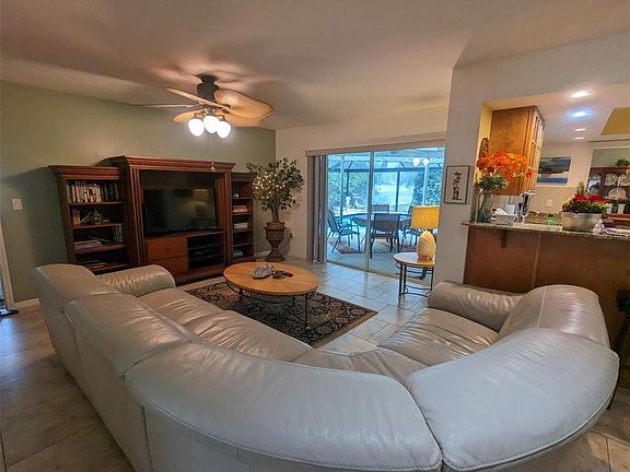 4th image of 5409 Palm Aire Dr