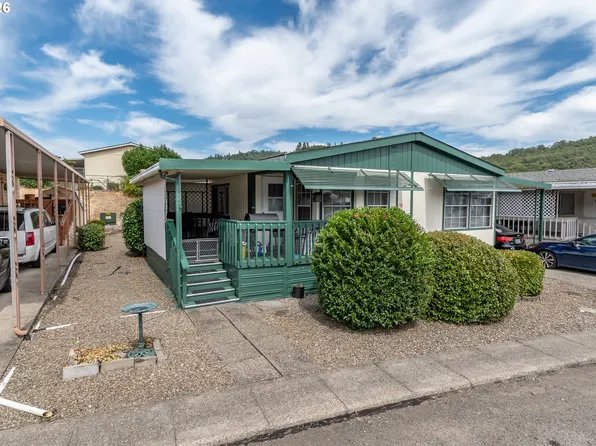 608 Shadow Ranch Ln, Roseburg, OR 97470