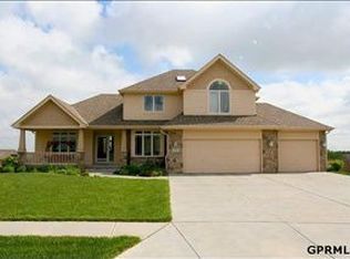 20002 Jackson St, Elkhorn, NE 68022