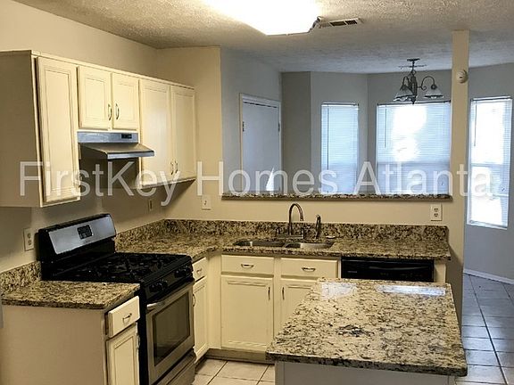 4th image of 6583 Shady Creek Ct
