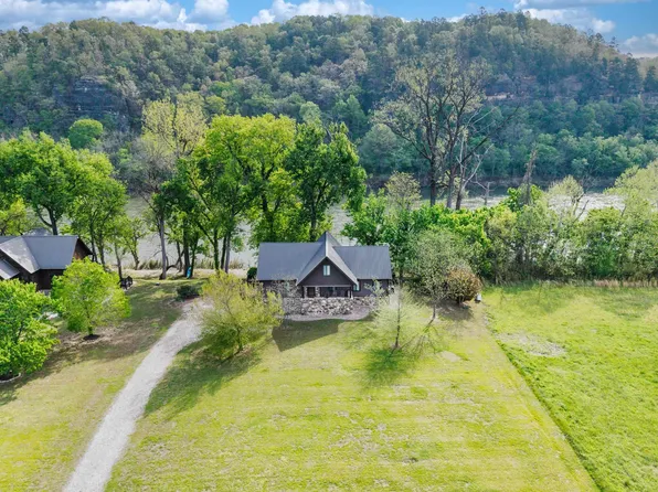 349 McPhearson Ter, Calico Rock, AR 72519