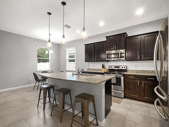 5th image of 10438 Scenic Hollow Dr