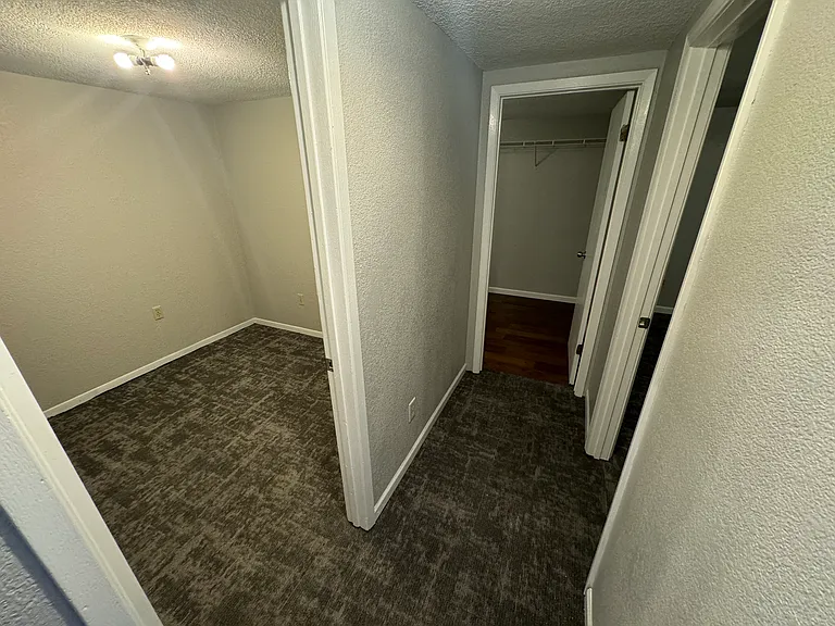 306 Overhill Pl — Photo 16