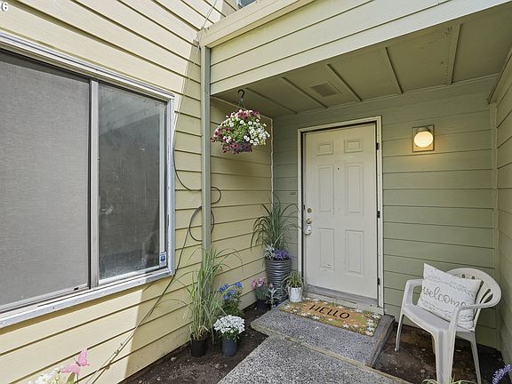 3rd image of 8708 NE Mason Dr APT 36