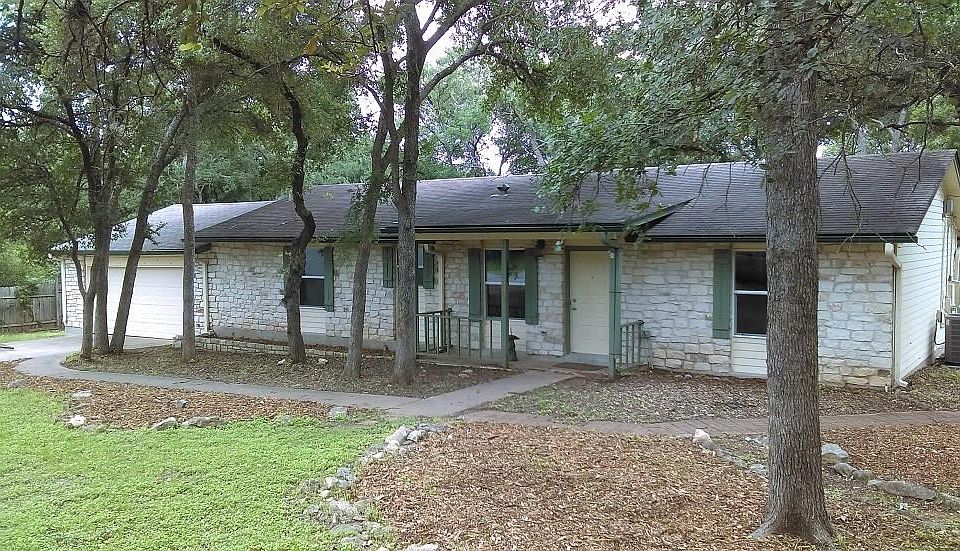 1st image of 307 Smokey Rock Ln