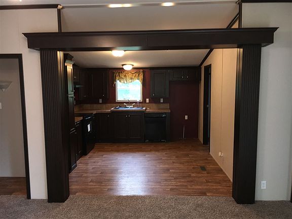 3rd image of 302 Wady Ln