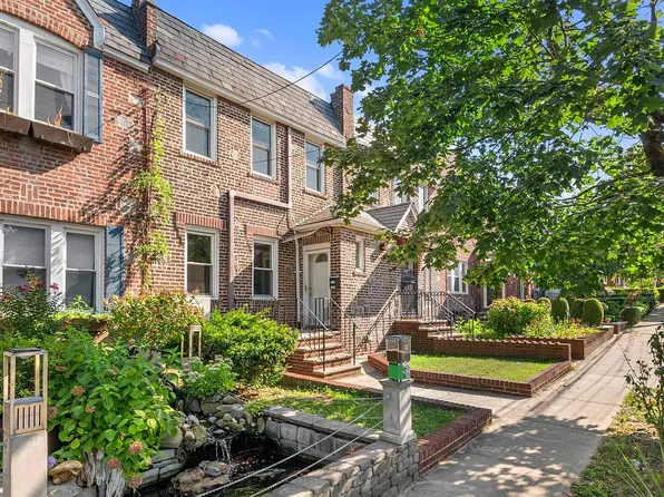 82-22 Penelope Ave, Flushing, NY 11379