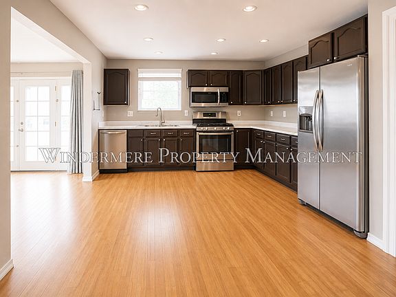 5th image of 601 Hull Ave