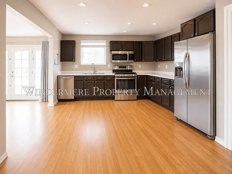 601 Hull Ave — Photo 5